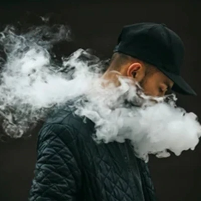 Ko satur Vape e-cigarešu šķidrums?