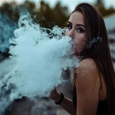 Kāpēc klepojat, smēķējot e-cigaretes?